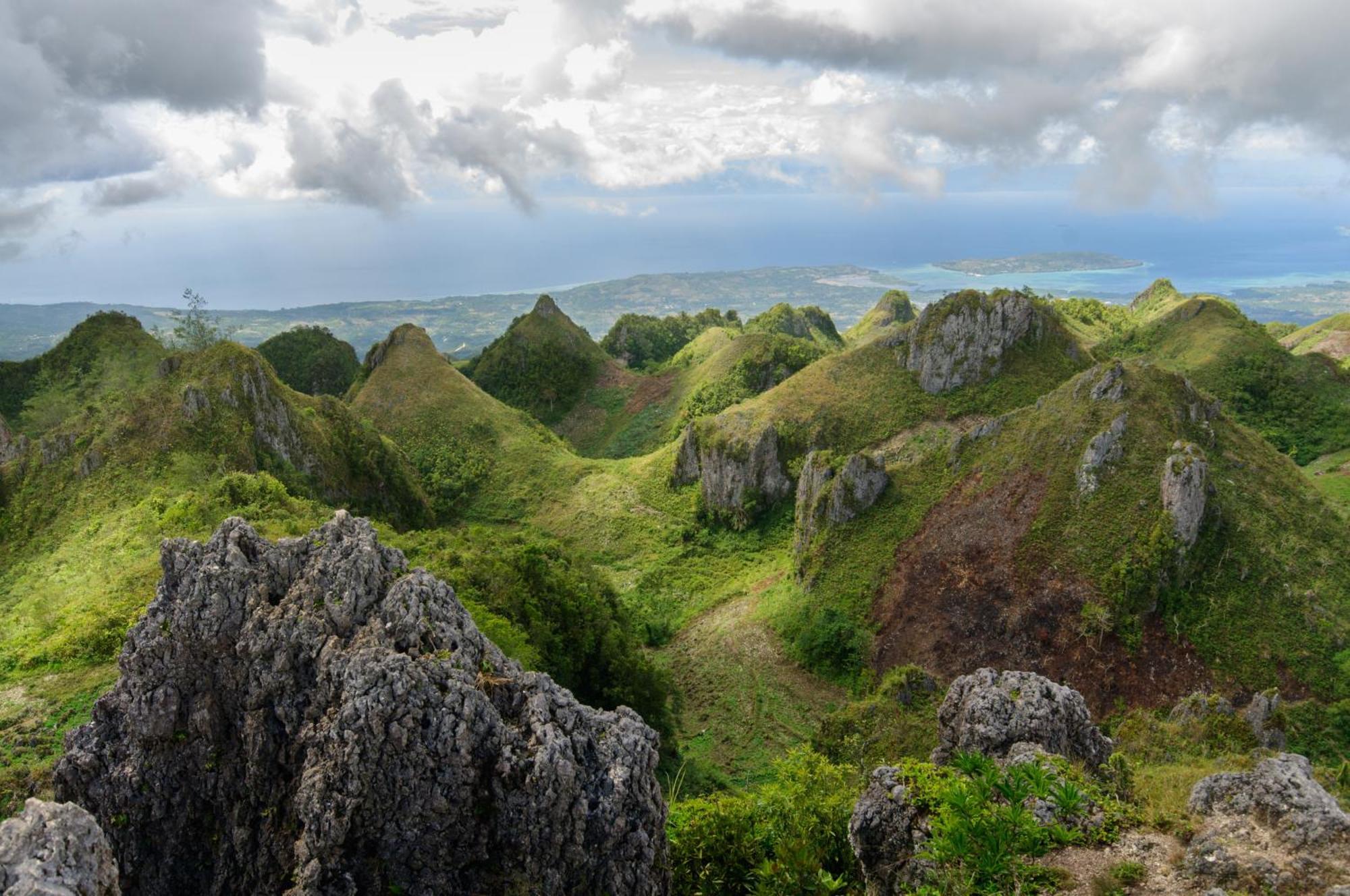 Отель Moalboal Tropics Экстерьер фото